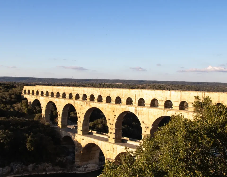 header uzes page